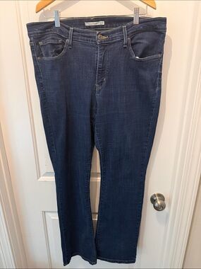 🥳 5 for $25 BUNDLE Levi's Dark Blue Bootcut Women's Jeans
